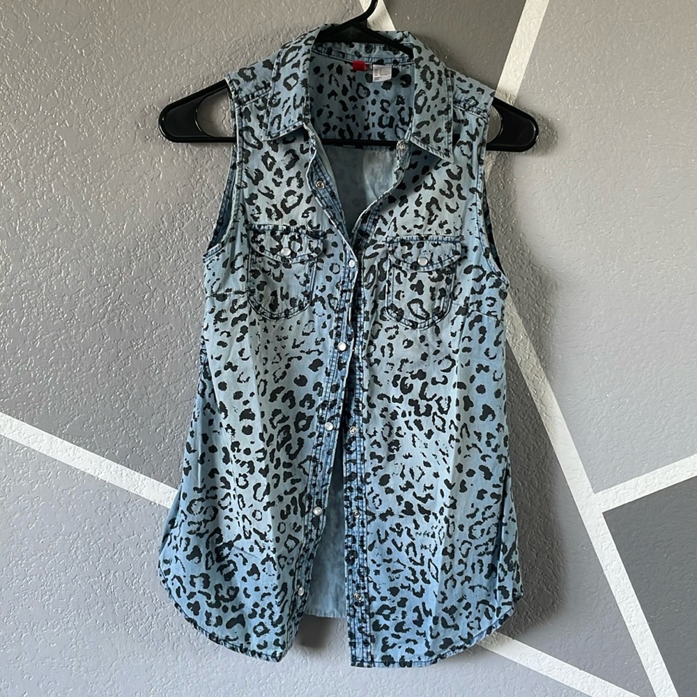 Divided | H&M printed vest